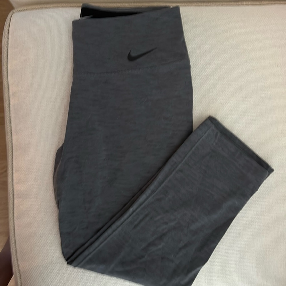 Nike Capri length dry fit leggings